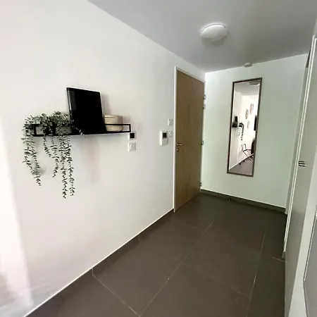 Appart hôtel Sous Les Platanes *